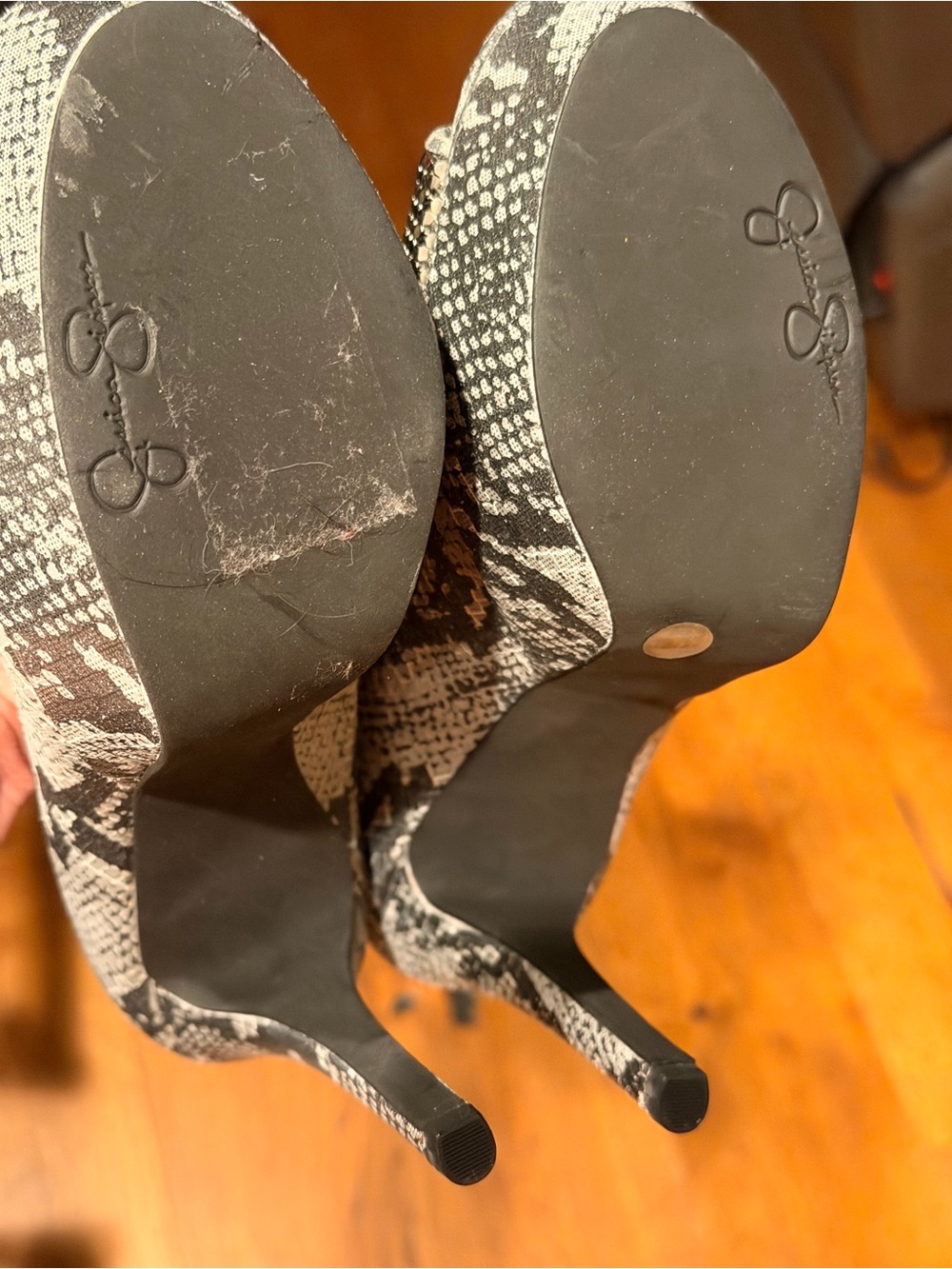 NWT! Jessica Simpson Gray Snake-Print Platform Peep-Toe Heels - Picture 16 of 16